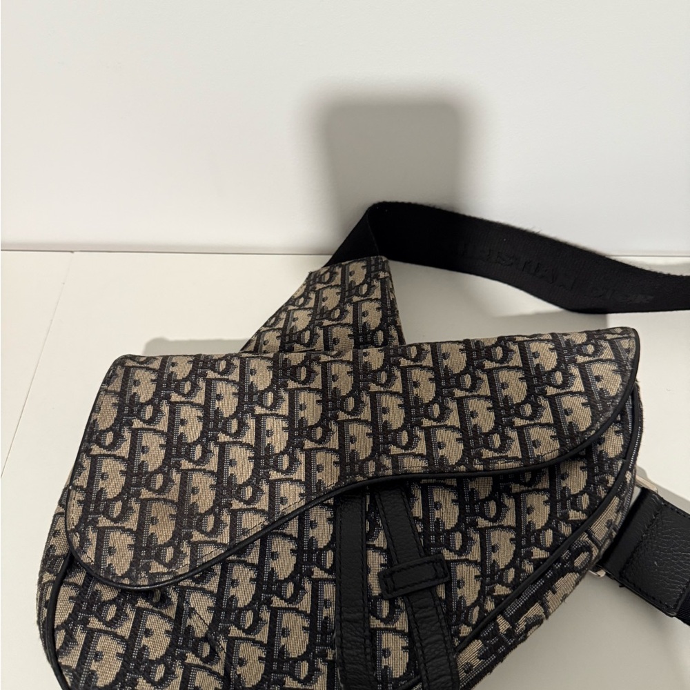 Dior Messenger Bag - Picture 5 of 8